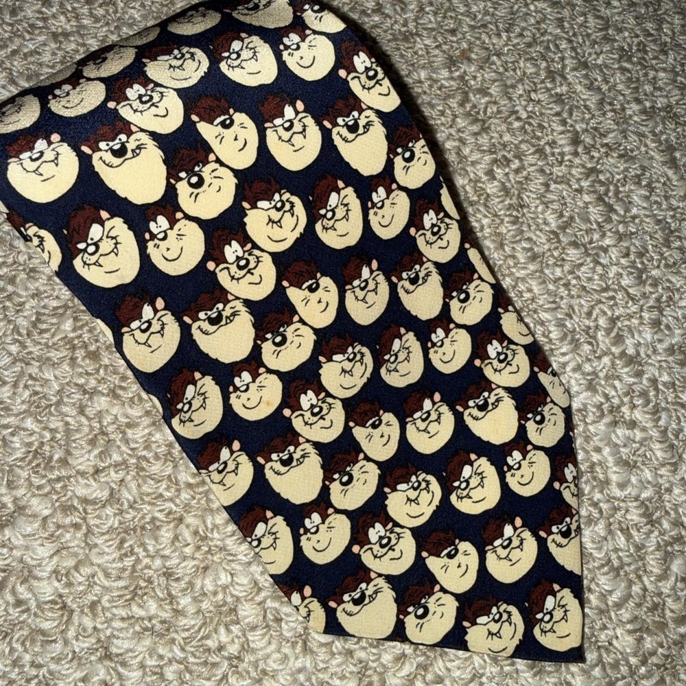 Vintage Looney Tunes Tie Taz Warner Bros Neck 1995 90s Style 100% Silk Blue Crm